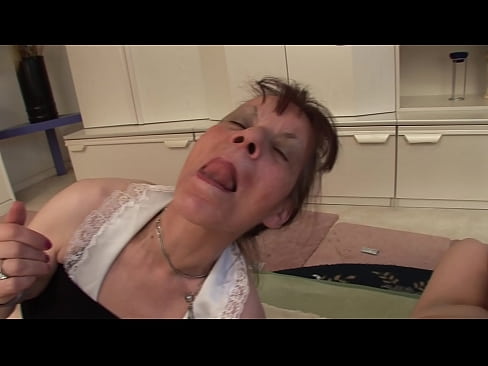 ❤️ Dve babici in en dedek imajo seks v troje Fuck video pri nas sl.watchhentai.ru ❤